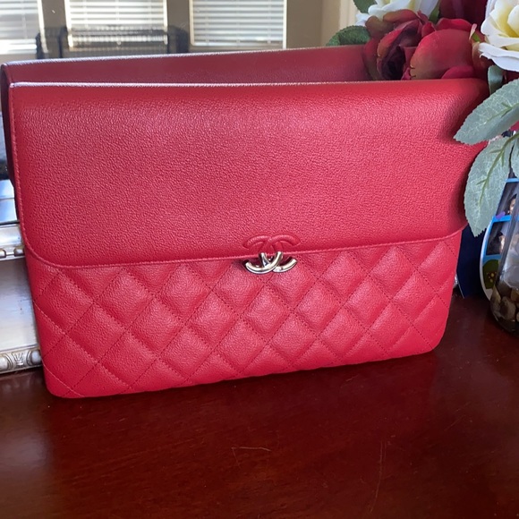 Chanel red lamb skin leather case - Picture 1 of 4